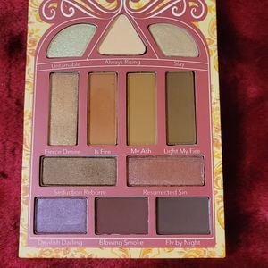 Pretty Vulgar Phoenix Rising eyeshadow palette